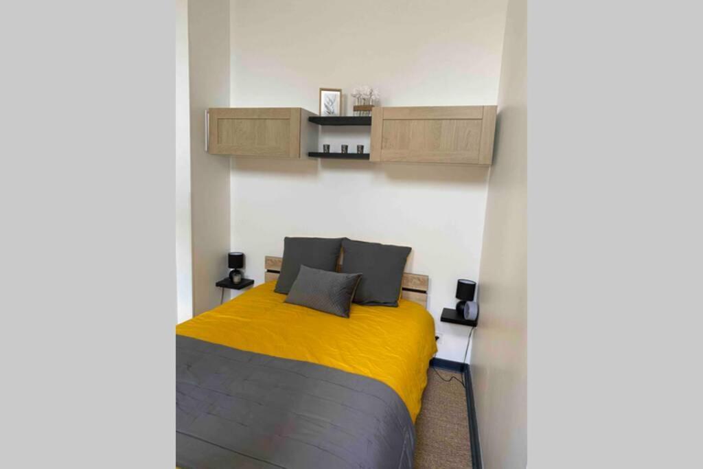 Appartement Centre De Moulins Moulins  Buitenkant foto