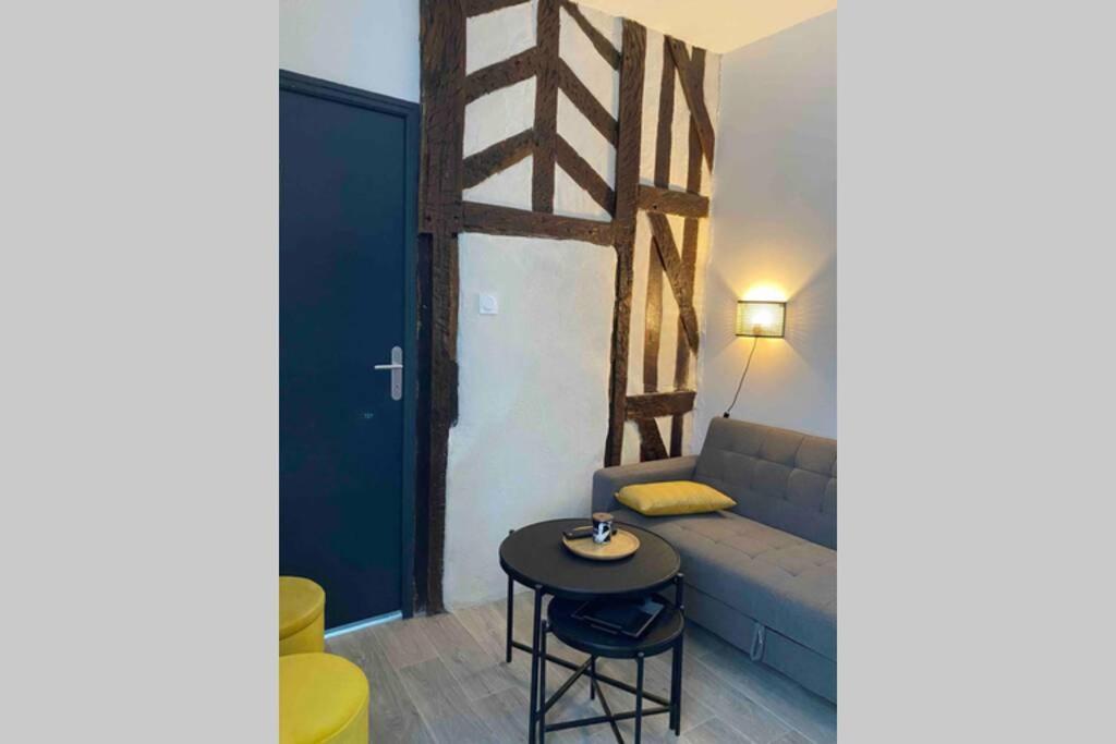 Appartement Centre De Moulins Moulins  Buitenkant foto